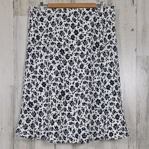 Ann Taylor Navy Blue and White Floral A-Line Skirt Lined Size Large NEW